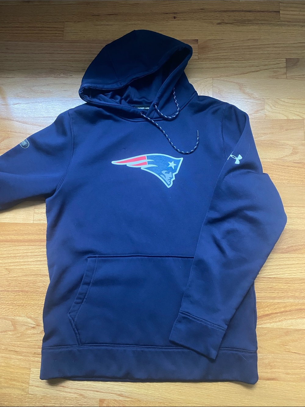 New England Patriots NFL Under Armour Hoodie Small